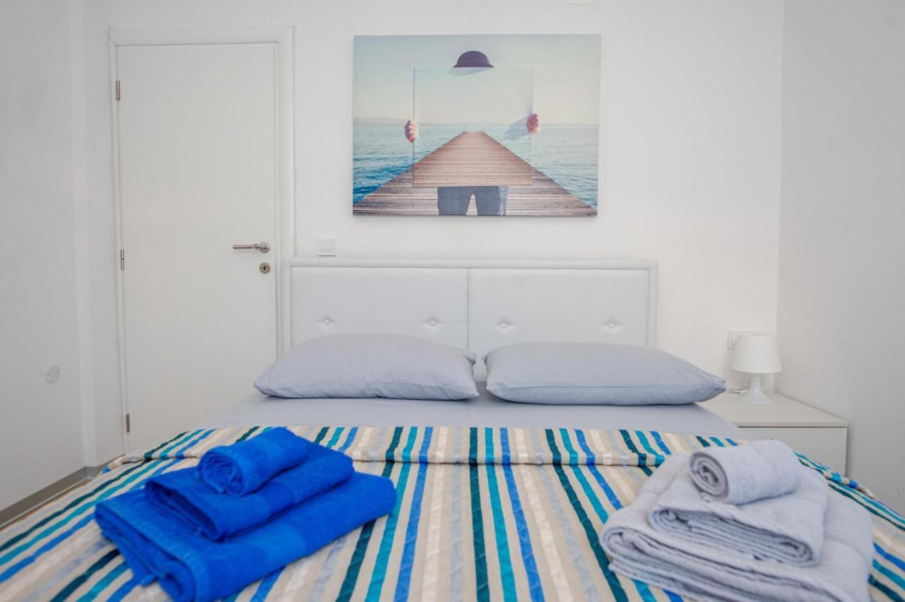 Exclusive Seaside Dream Apartments Murter Exterior photo